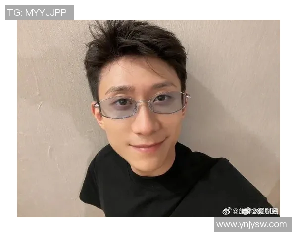 张一山式球星风采足球场上的俊朗新星谁能继承他的多面魅力